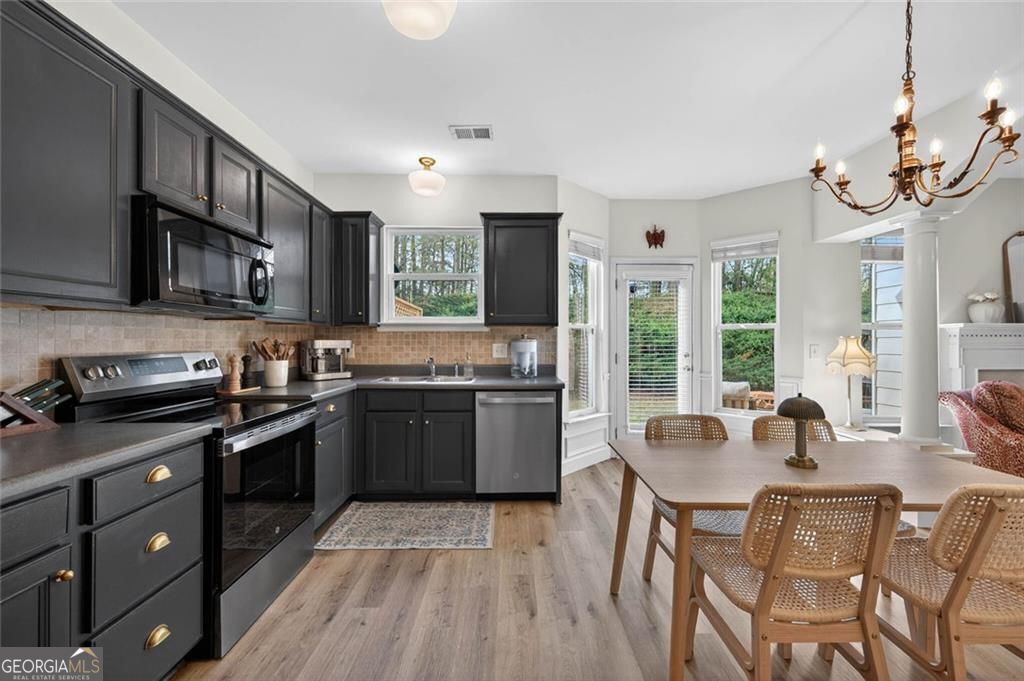 216 Parc View Lane, Woodstock, GA 30188 Main Photo