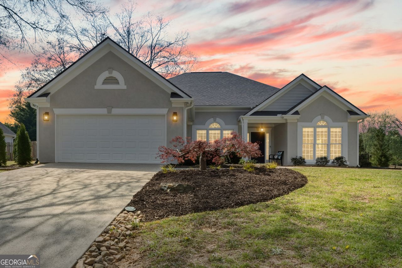 5220 Jonathans Way, Cumming, GA 30040 Main Photo