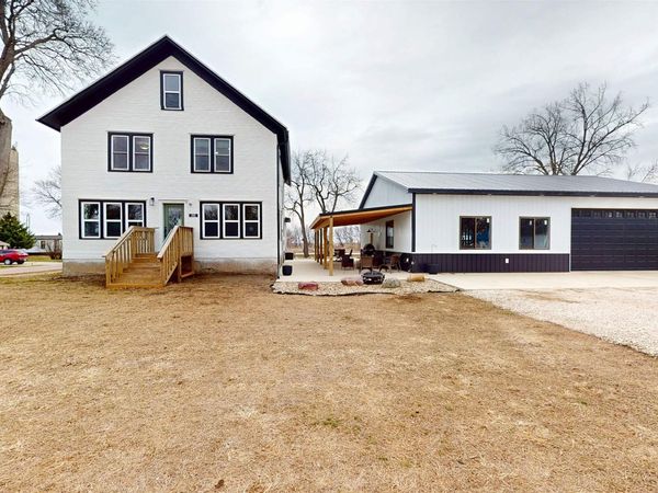 205 E 2ND ST, Meriden, IA 51037