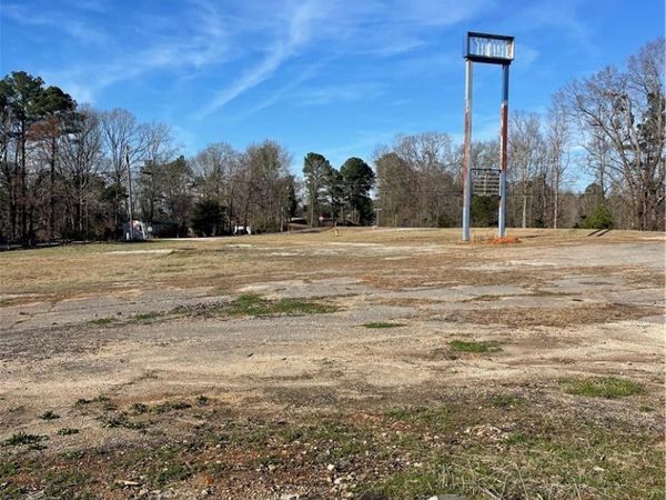15712 HIGHWAY 69 N, Northport, AL 35475