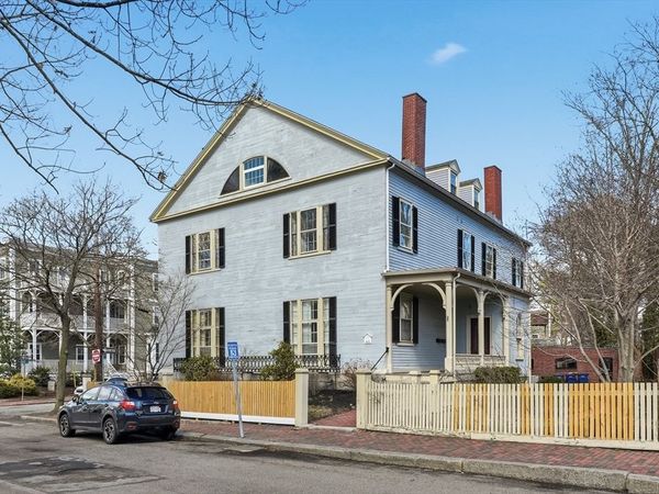 96 Washington Sq East, Unit 2, Salem, MA 01970