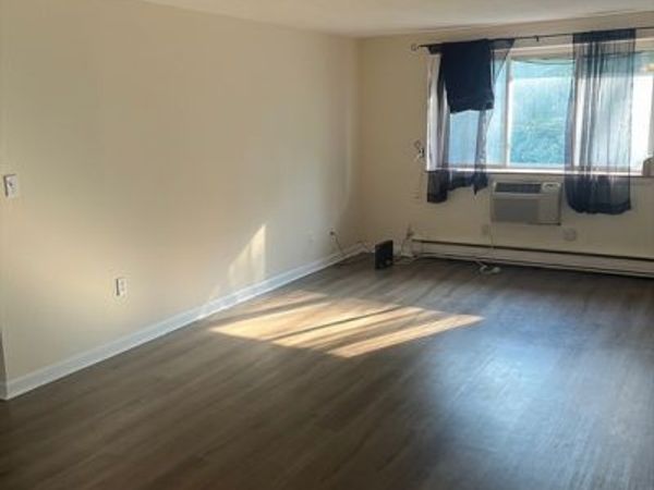 131 Mellen, Unit 22A, Framingham, MA 01702