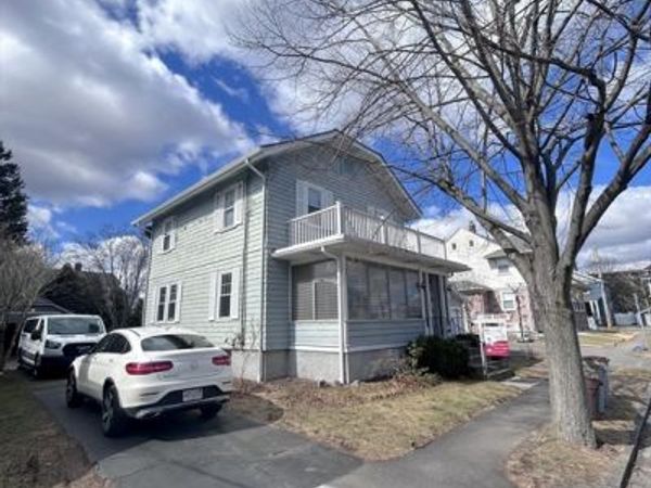 11 Earle St, Quincy, MA 02170