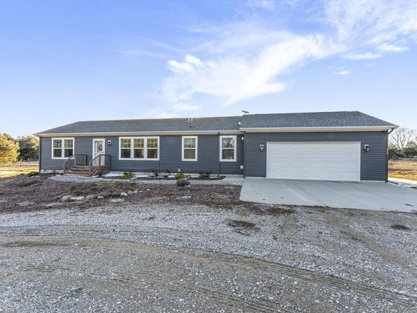 2082 Mackinaw Trail S, Cadillac, MI 49601
