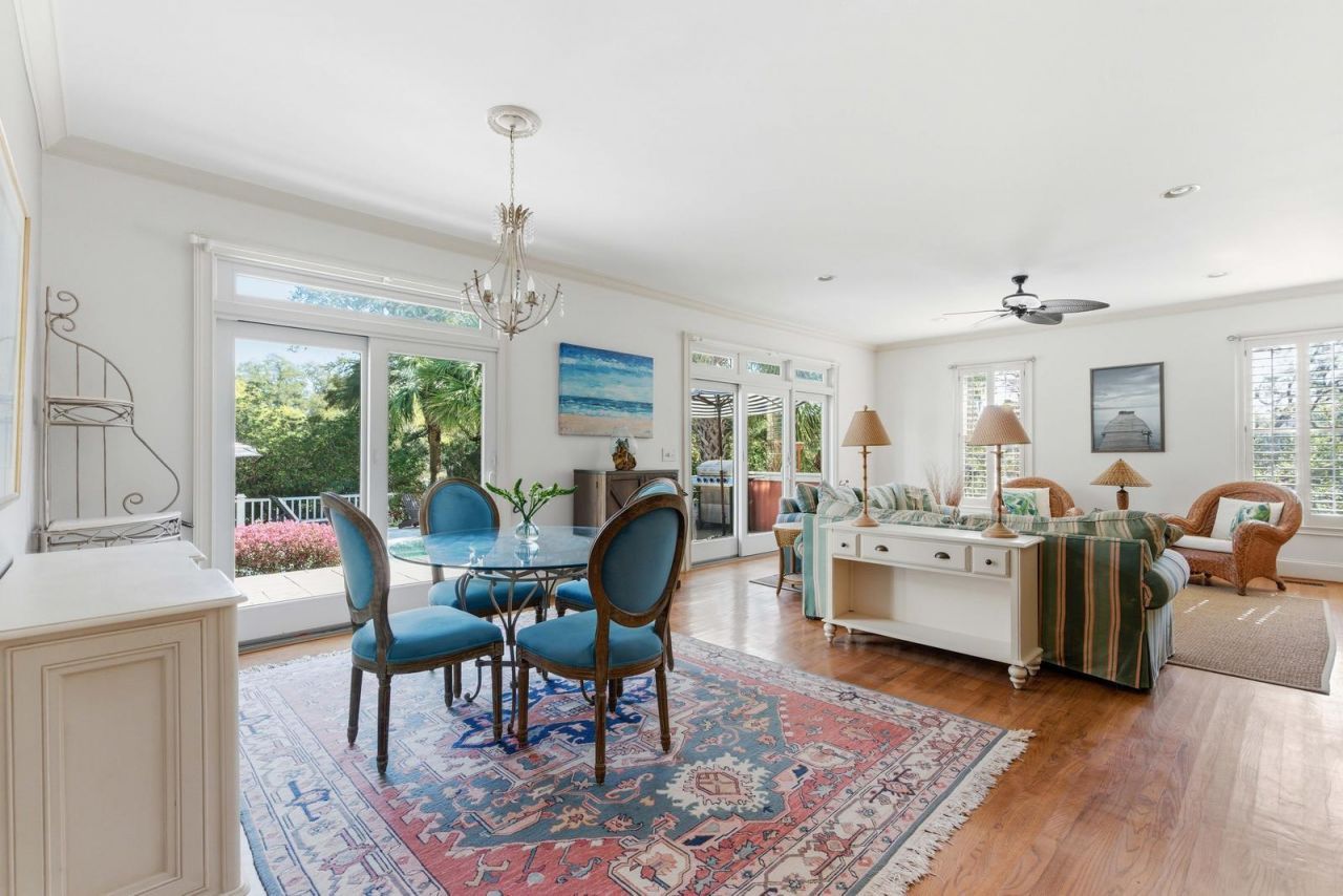 24 Commons Court Photo 15