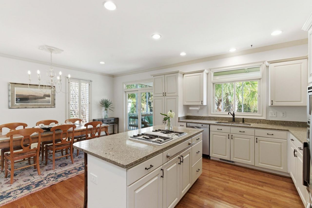 24 Commons Court Photo 24