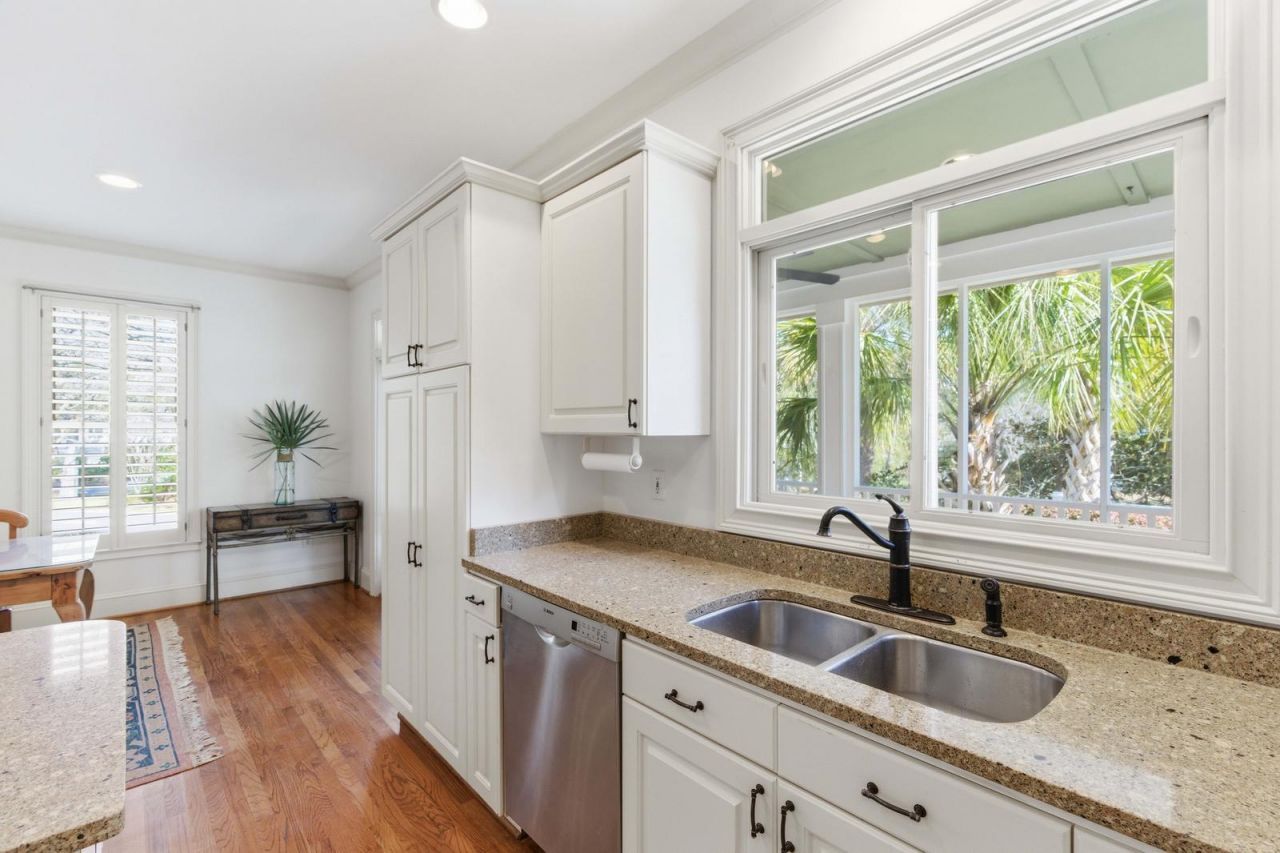 24 Commons Court Photo 28