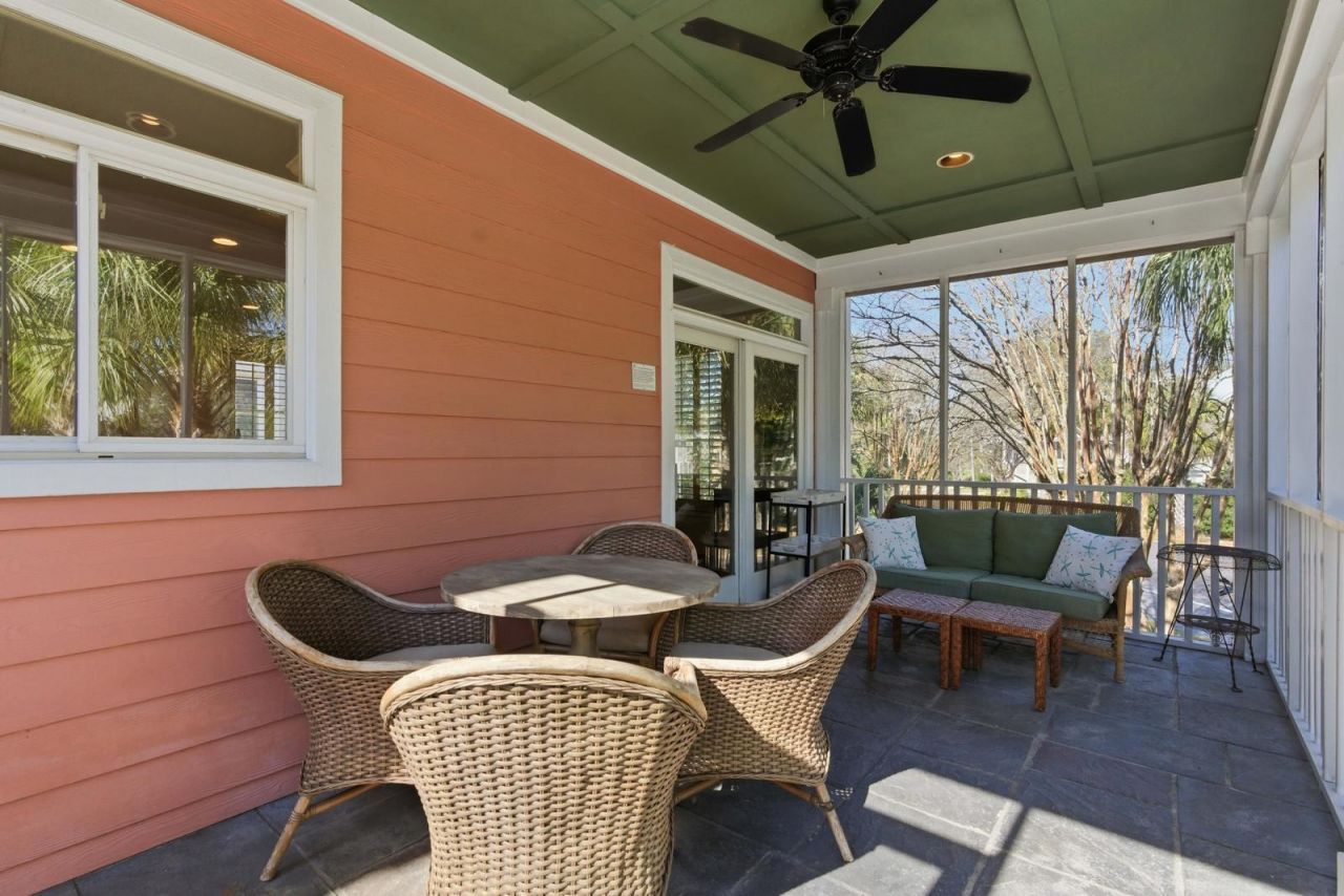 24 Commons Court Photo 32