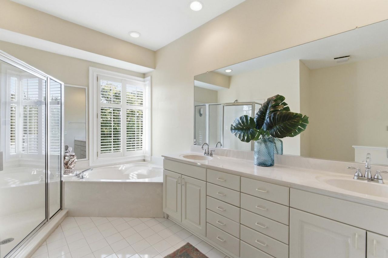 24 Commons Court Photo 40