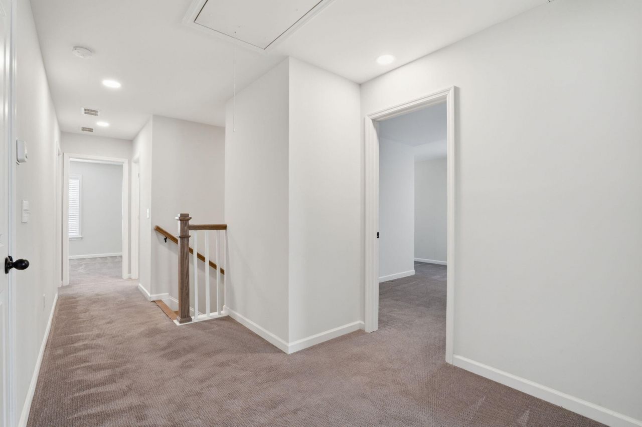 227 Old Grove Avenue Photo 14