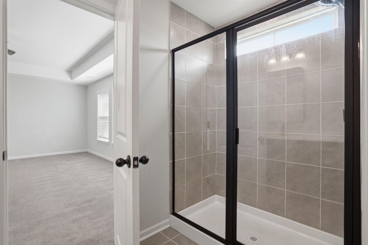 227 Old Grove Avenue Photo 19