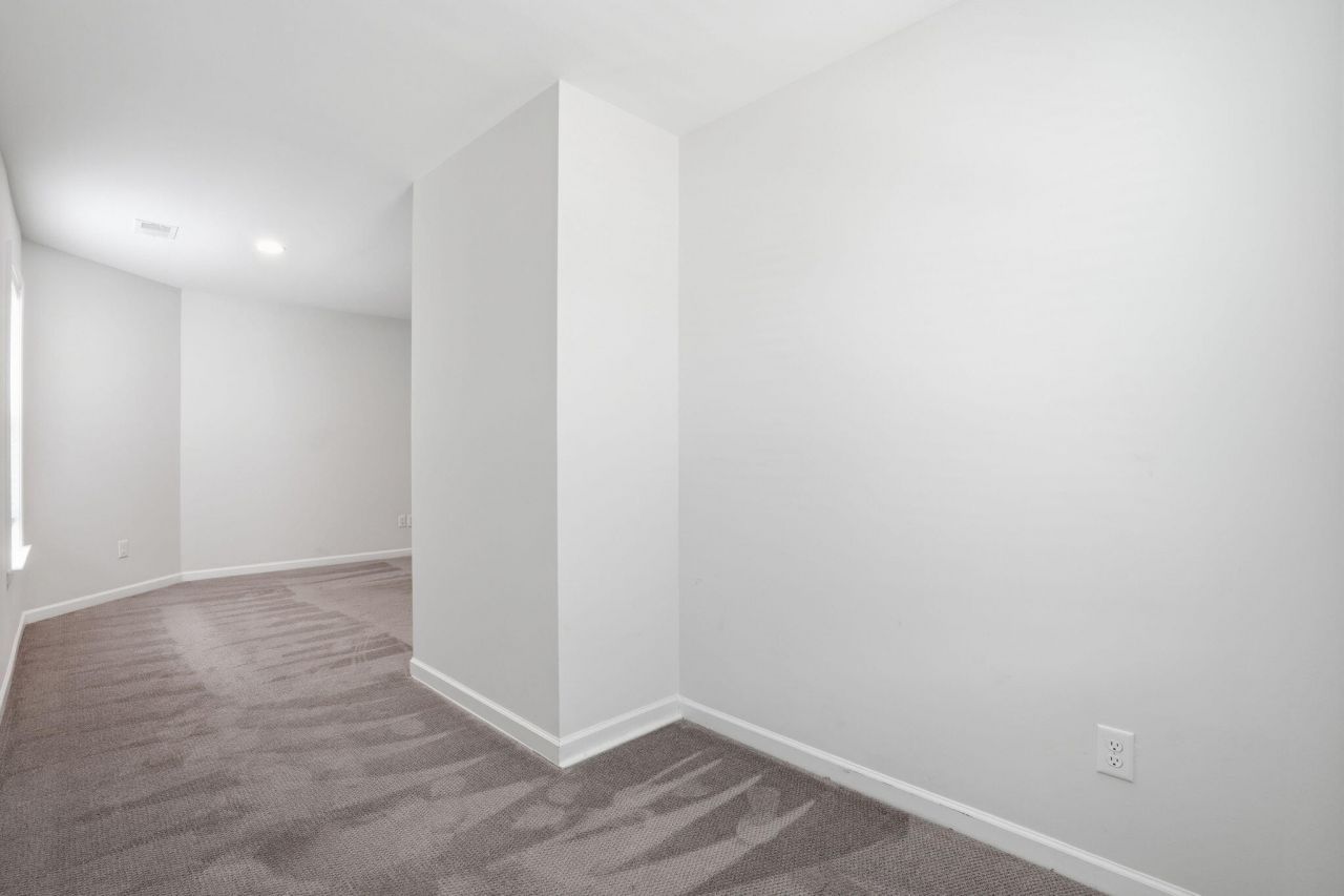 227 Old Grove Avenue Photo 22