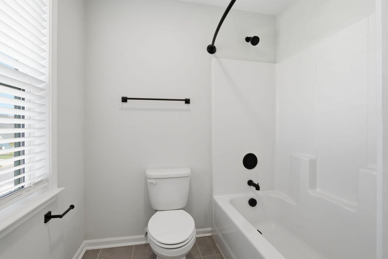 227 Old Grove Avenue Photo 24