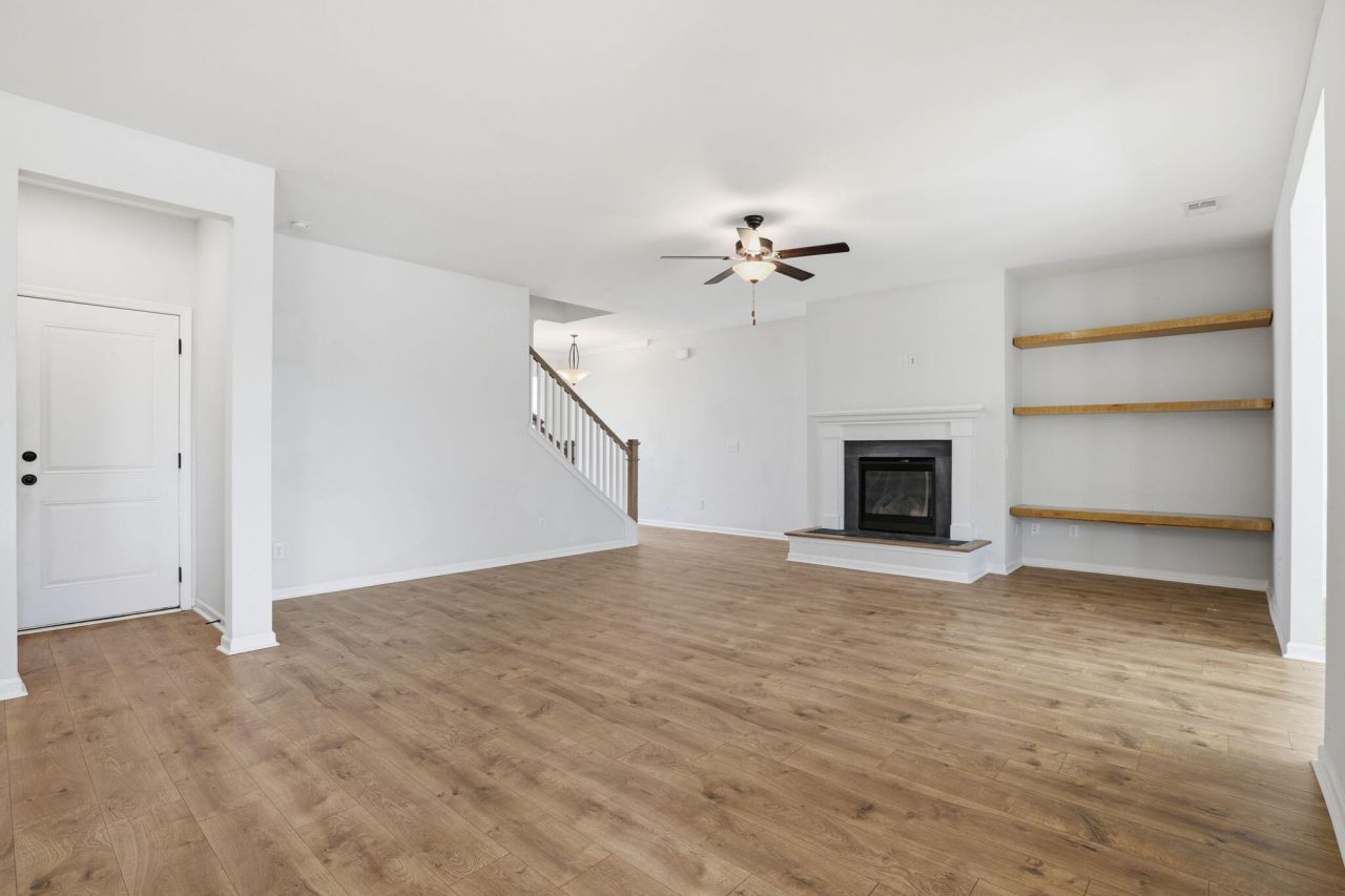 227 Old Grove Avenue Photo 9