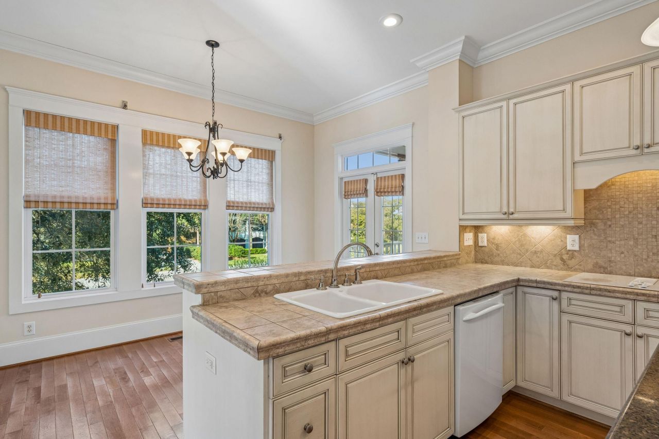 1603 Charlotte G Circle Photo 19