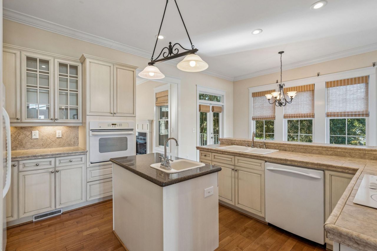 1603 Charlotte G Circle Photo 20