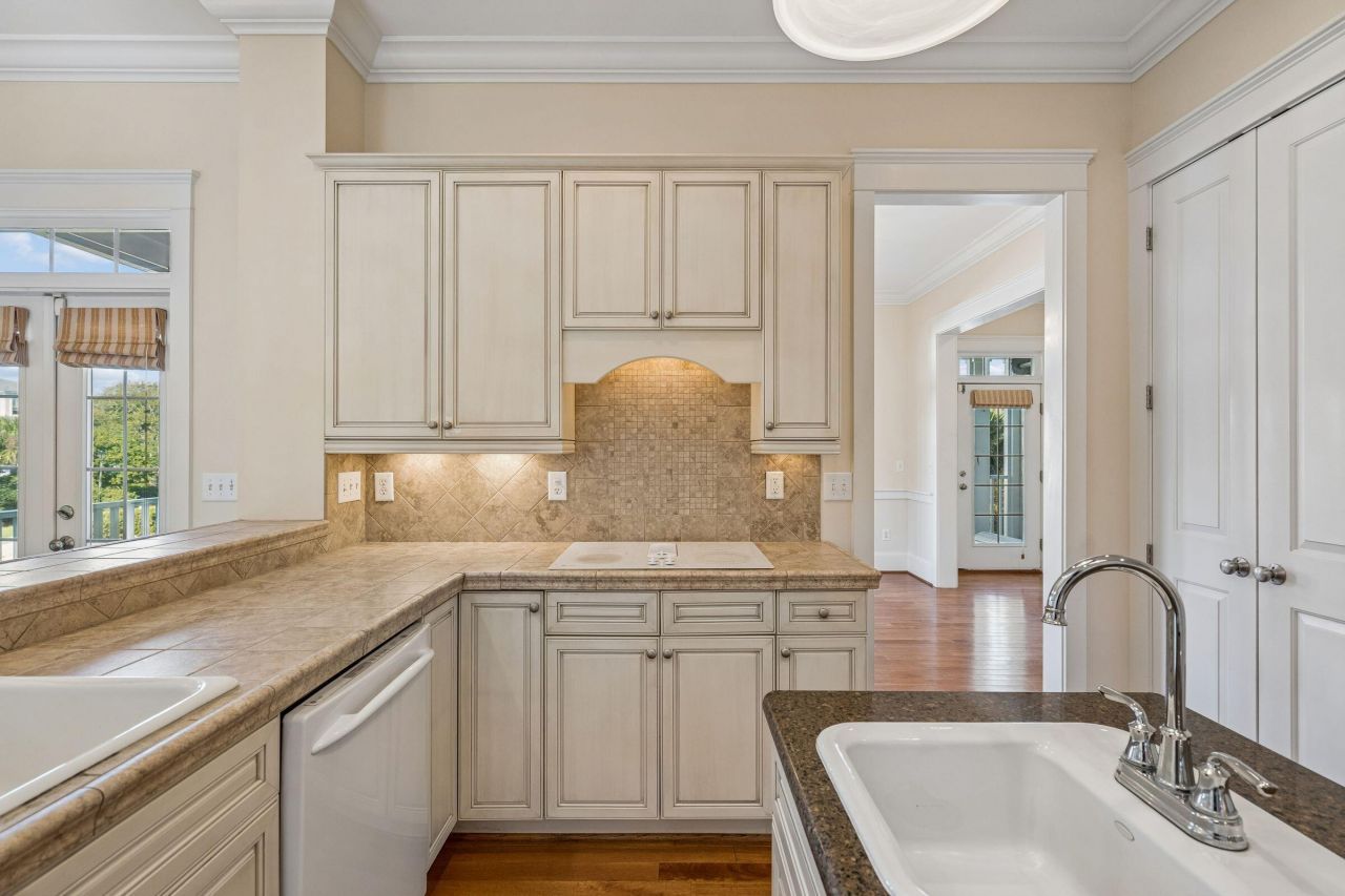 1603 Charlotte G Circle Photo 21