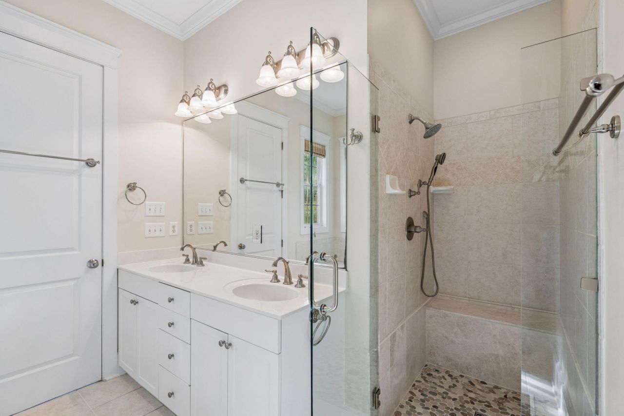 1603 Charlotte G Circle Photo 34