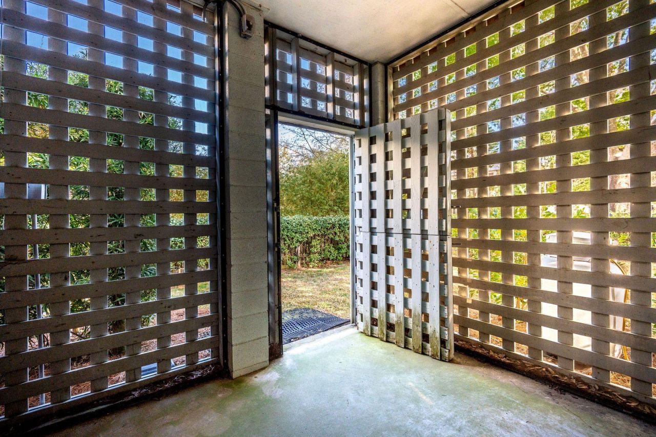 1603 Charlotte G Circle Photo 44