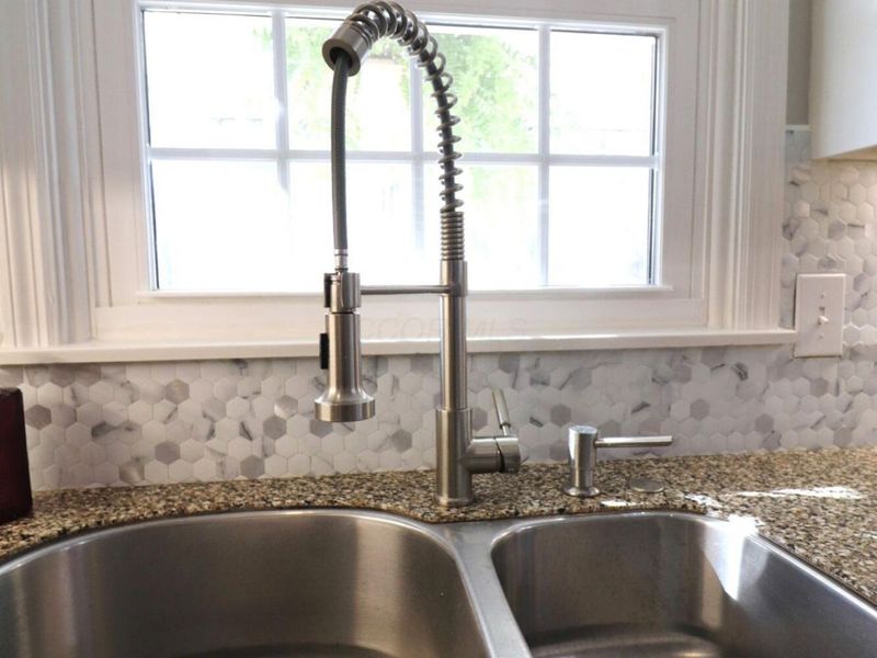 1435 Havencrest Court, Columbus, OH 43220 Photo 15