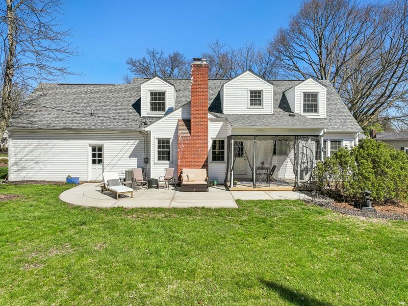 1435 Havencrest Court, Columbus, OH 43220 Photo 2