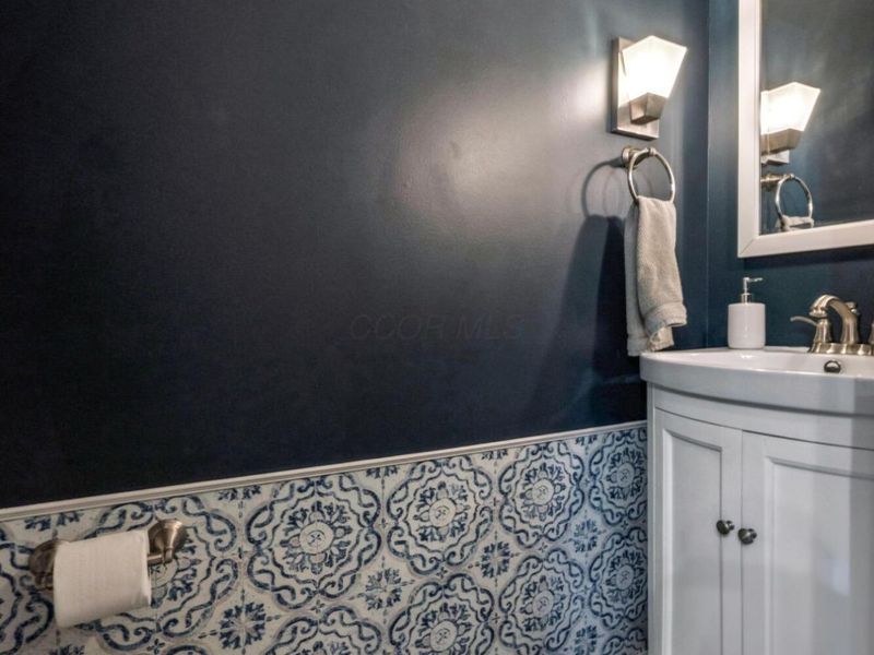 1435 Havencrest Court, Columbus, OH 43220 Photo 24