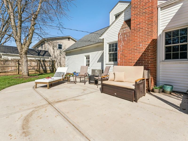 1435 Havencrest Court, Columbus, OH 43220 Photo 5