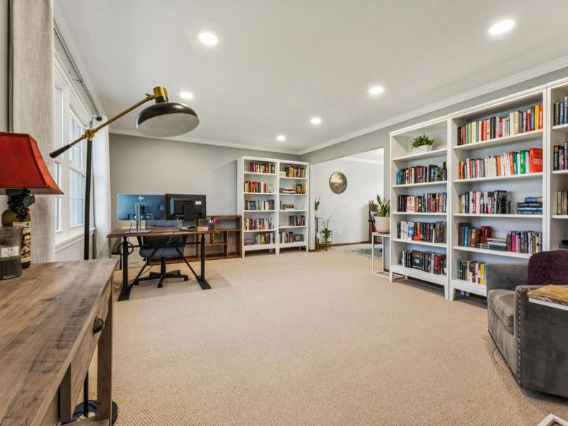 1435 Havencrest Court, Columbus, OH 43220 Photo 7