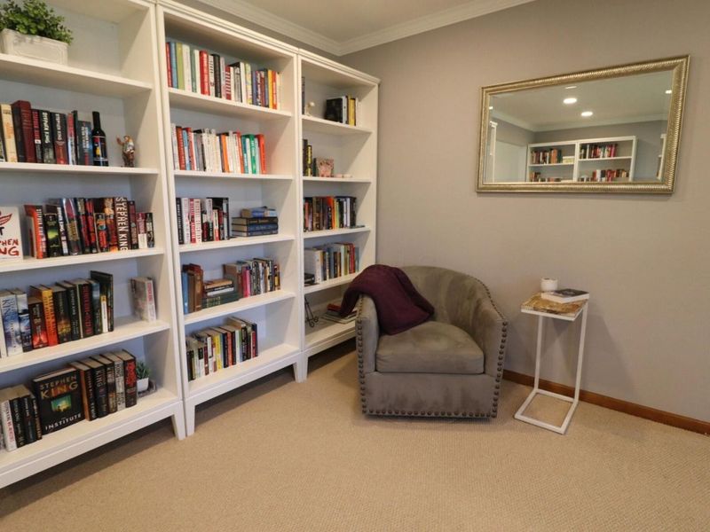 1435 Havencrest Court, Columbus, OH 43220 Photo 8