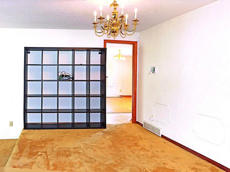 1522 Devonhurst Drive, Columbus, OH 43232 Photo 10