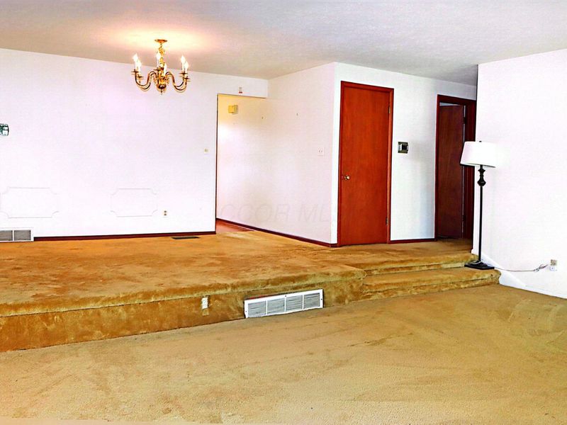 1522 Devonhurst Drive, Columbus, OH 43232 Photo 13