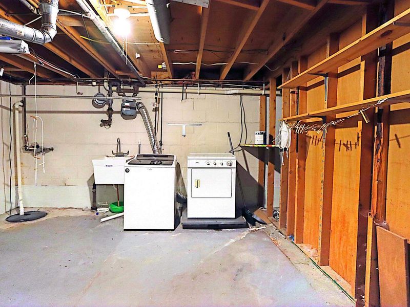 1522 Devonhurst Drive, Columbus, OH 43232 Photo 25