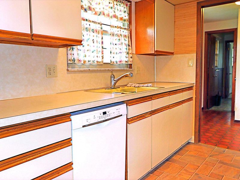 1522 Devonhurst Drive, Columbus, OH 43232 Photo 5