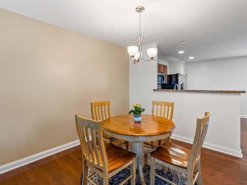 5974 Woodshire Drive, Unit 201, Westerville, OH 43081 Photo 14
