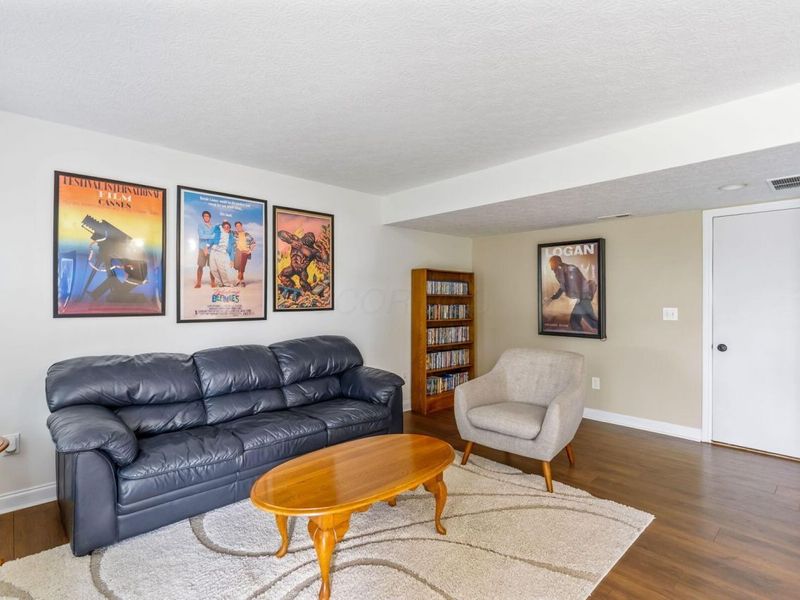 5974 Woodshire Drive, Unit 201, Westerville, OH 43081 Photo 4