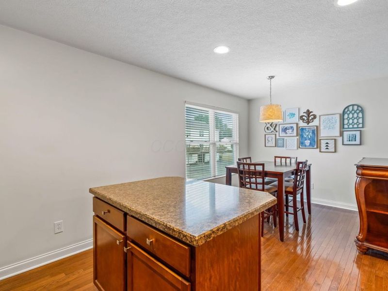 5974 Woodshire Drive, Unit 201, Westerville, OH 43081 Photo 8