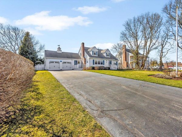 37 Stony Way, East Dennis, MA 02641