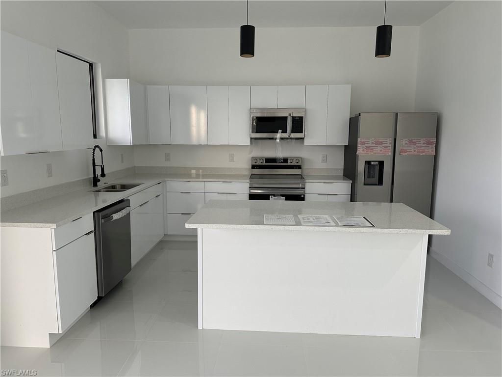 2801 SW Embers Ter, Cape Coral, FL 33991 Photo