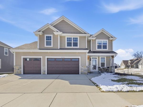 W239N5491 Fieldstone Pass CIRCLE, Sussex, WI 53089