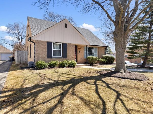 2074 S 93rd STREET, West Allis, WI 53227