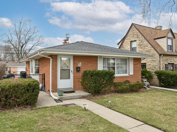 3845 N 100th STREET, Wauwatosa, WI 53222