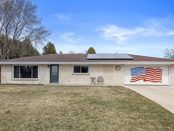 206 Fredonia AVENUE, Fredonia, WI 53021