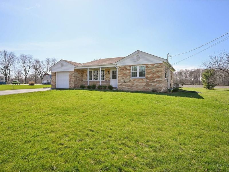 328 Apple Road, Amelia, OH 45102 Photo 2