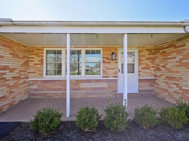 328 Apple Road, Amelia, OH 45102 Photo 4