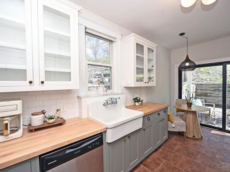 582 Empress Avenue, Cincinnati, OH 45226 Photo 9