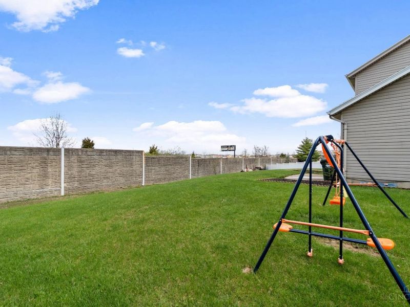 6983 Hunters Moon Court, Fairfield Twp, OH 45011 Photo 12