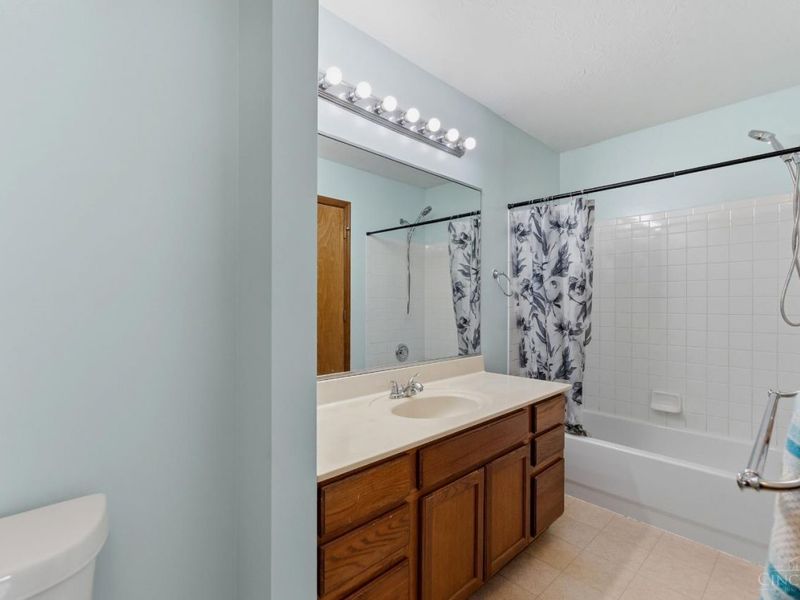 6983 Hunters Moon Court, Fairfield Twp, OH 45011 Photo 18