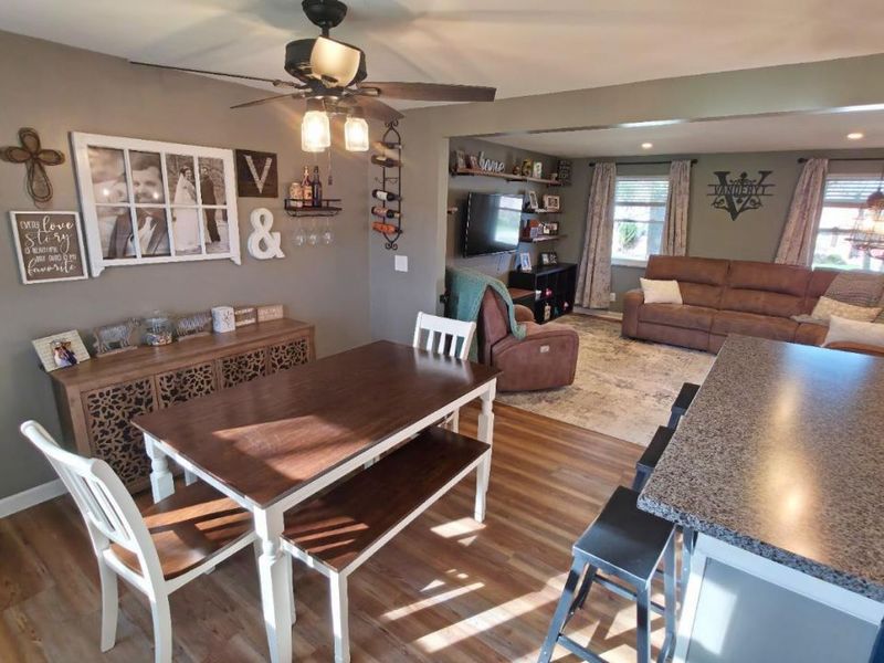 3301 Linsan Drive, Green Township, OH 45239 Photo 11