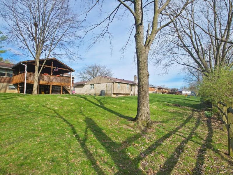 3301 Linsan Drive, Green Township, OH 45239 Photo 4