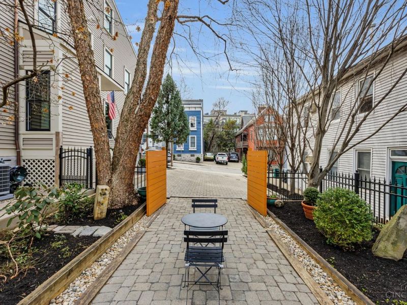 1126 Fuller Street, Cincinnati, OH 45202 Photo 11